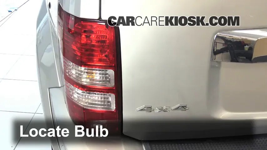 2011 Jeep Liberty Sport 3.7L V6 Lights